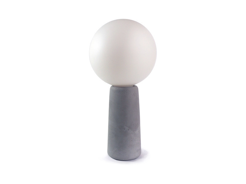 Gone's - PHARE - Lampe à poser en béton avec ampoule effet porcelaine